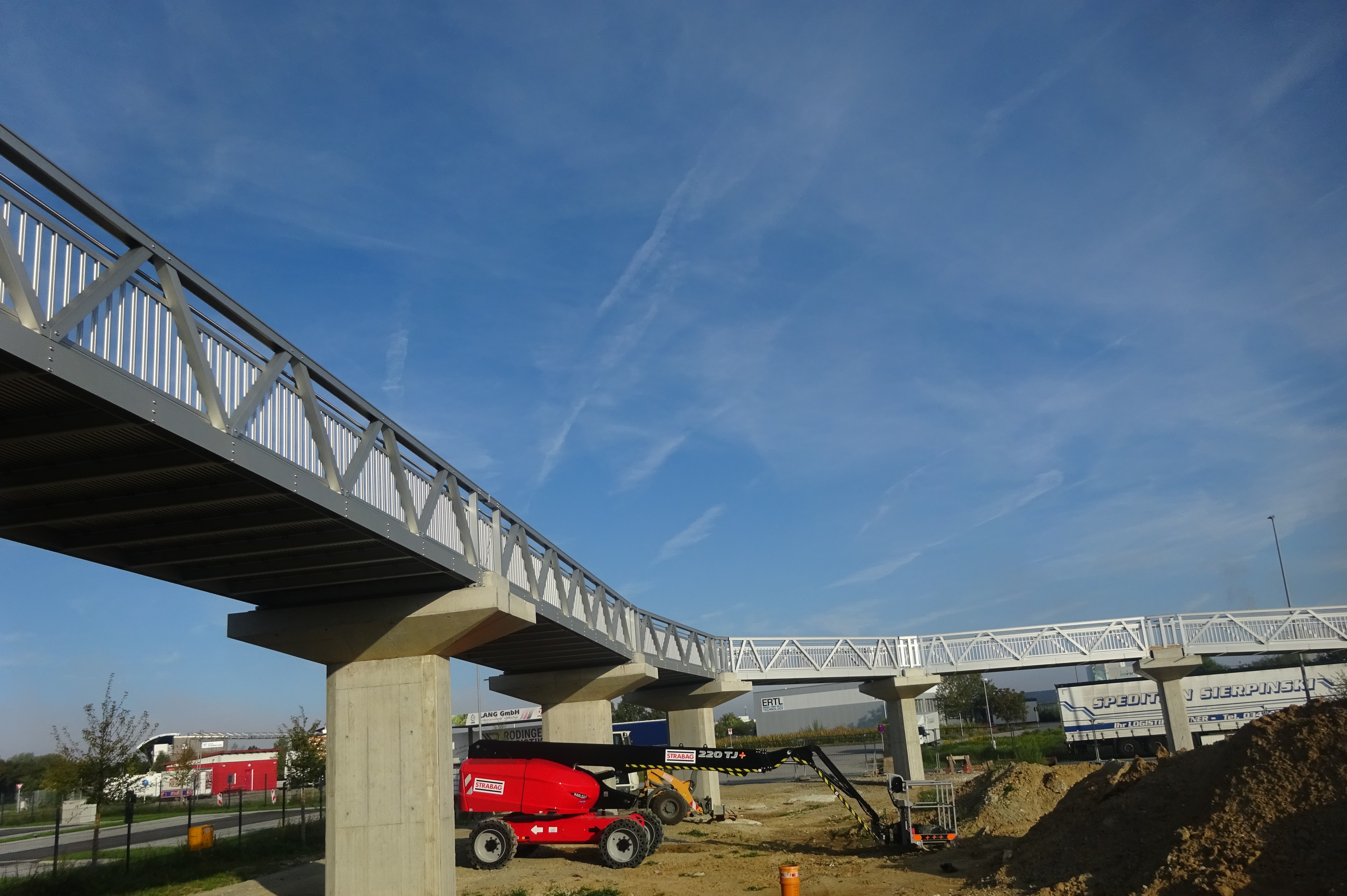 Radwegbrücke Hafen Bahnhaltepunkt Straubing-Sand Bild 4